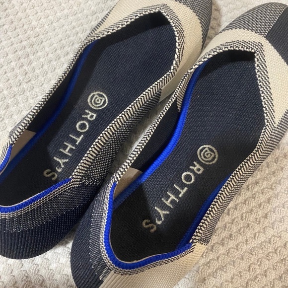 Rothy’s The Flat Captoe - Black and Cream Plaid - Picture 5 of 7